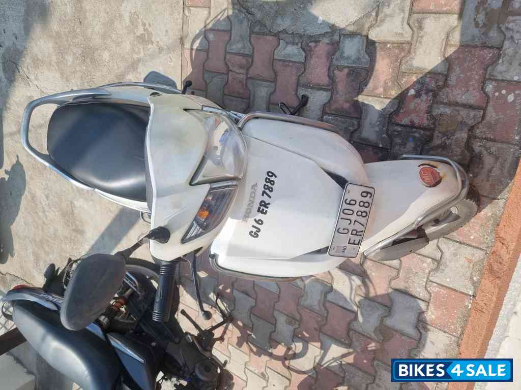 White Honda Activa