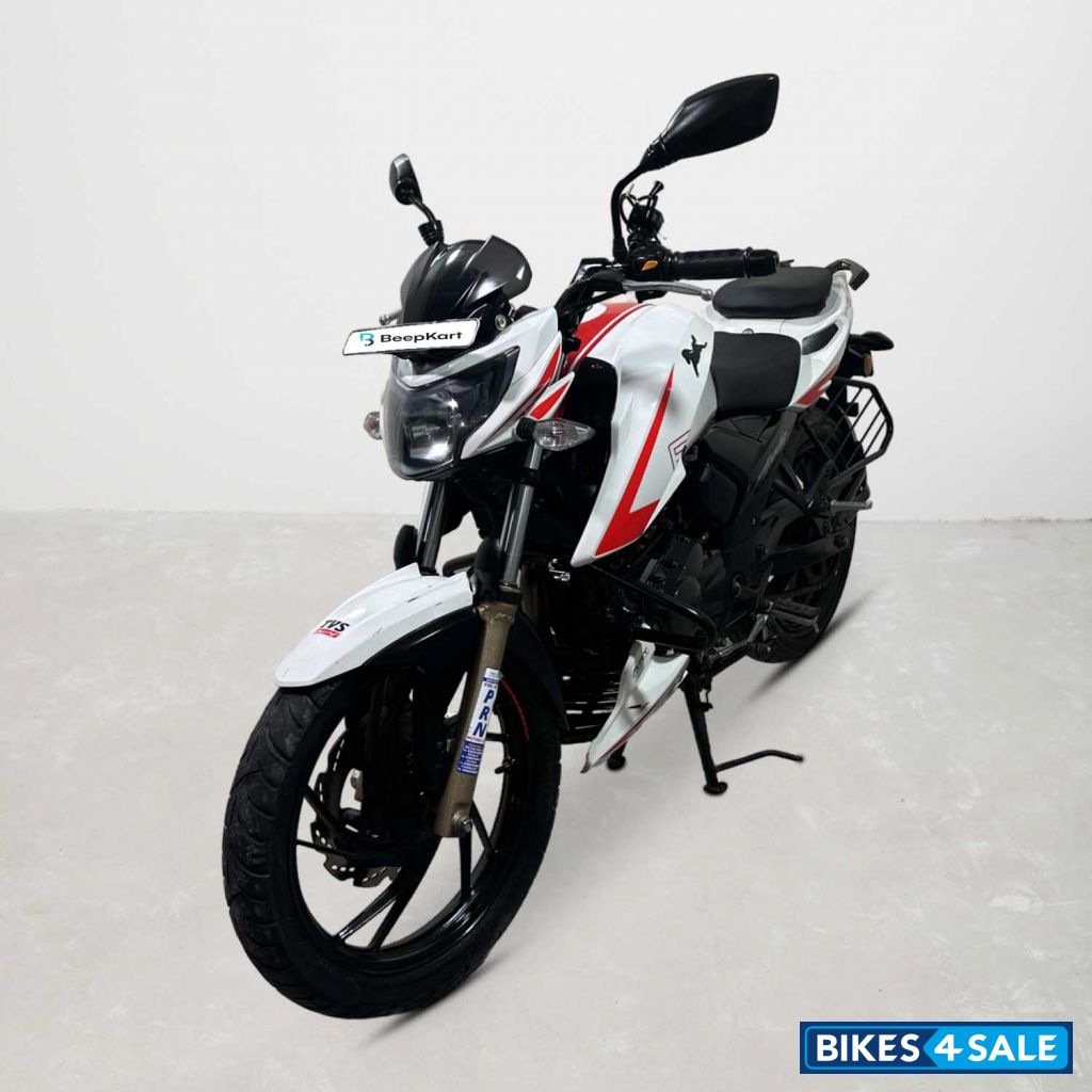 TVS Apache RTR 200 4V