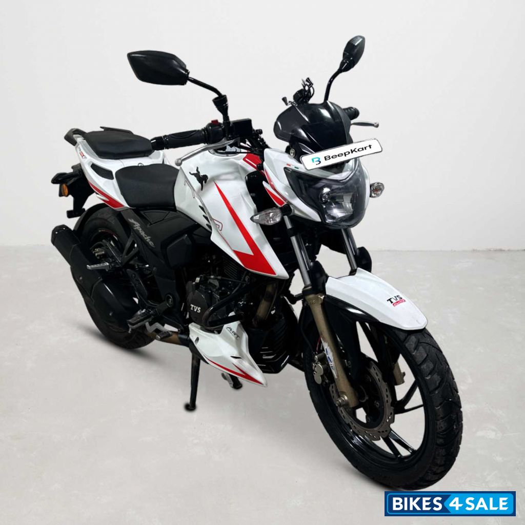 TVS Apache RTR 200 4V