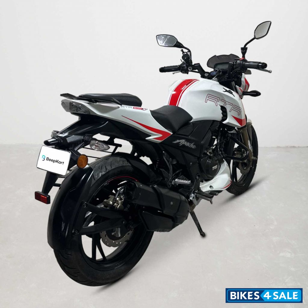 TVS Apache RTR 200 4V