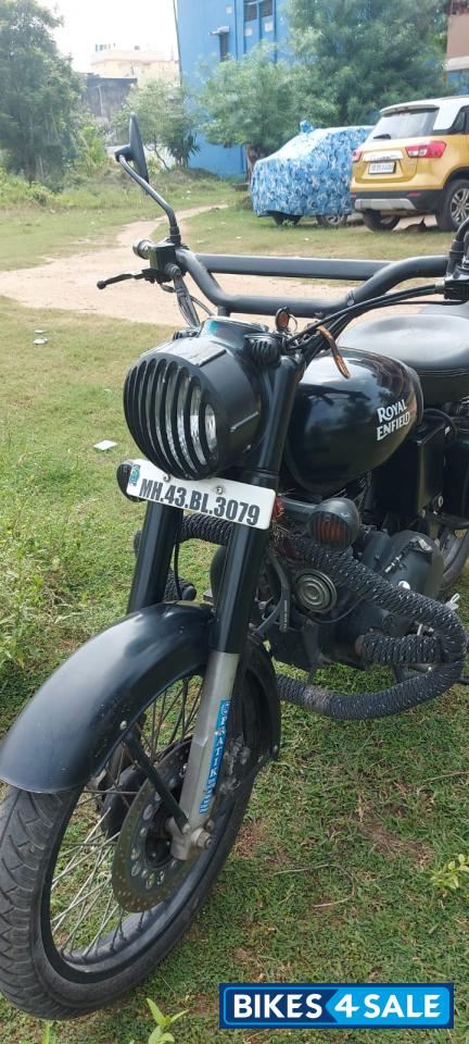 Royal Enfield Classic Stealth Black