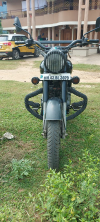 Royal Enfield Classic Stealth Black