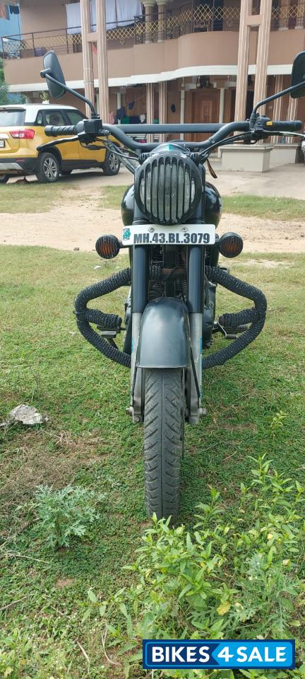 Royal Enfield Classic Stealth Black