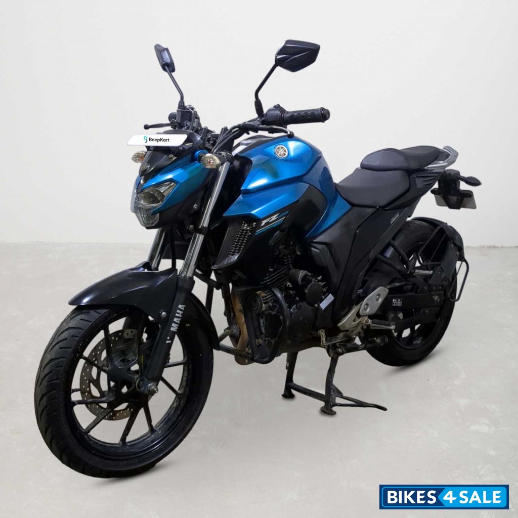 Yamaha FZ25