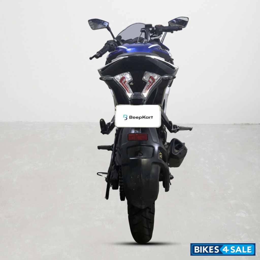 Bajaj Pulsar RS 200
