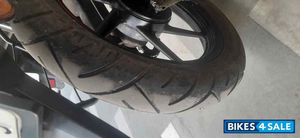 White TVS Apache RTR 160 White TVS Apache RTR 160