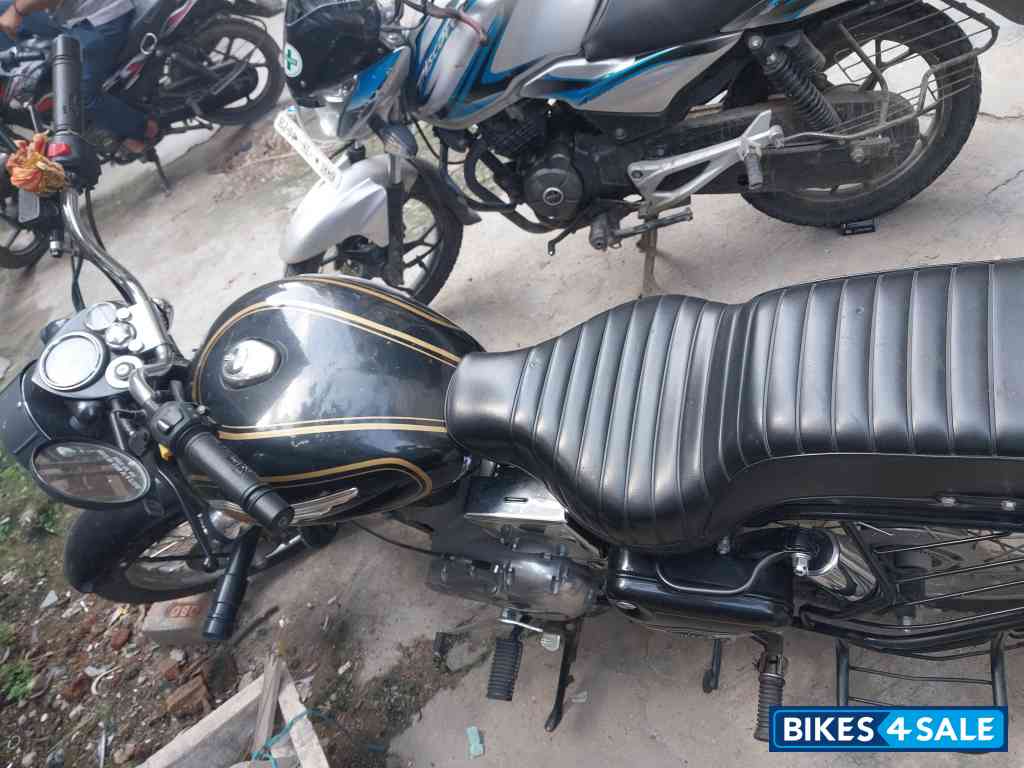 Black Royal Enfield Bullet Standard 350