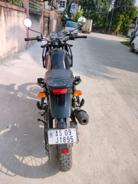 Black Royal Enfield Himalayan 2021