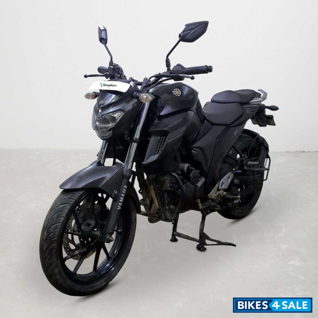 Yamaha FZ25