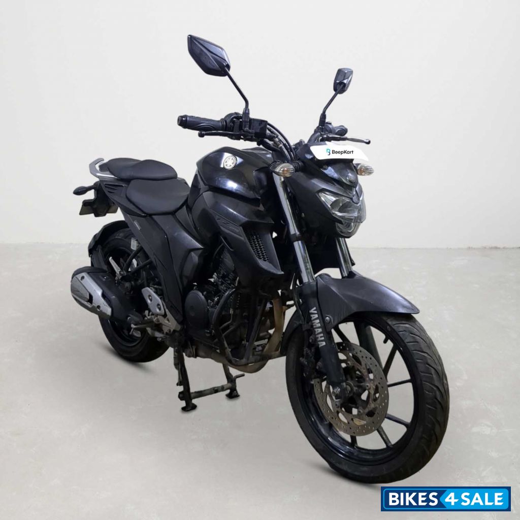 Yamaha FZ25