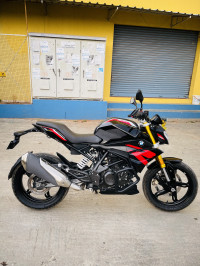 Black BMW G 310 R