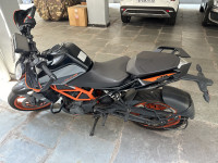Black KTM Duke 390