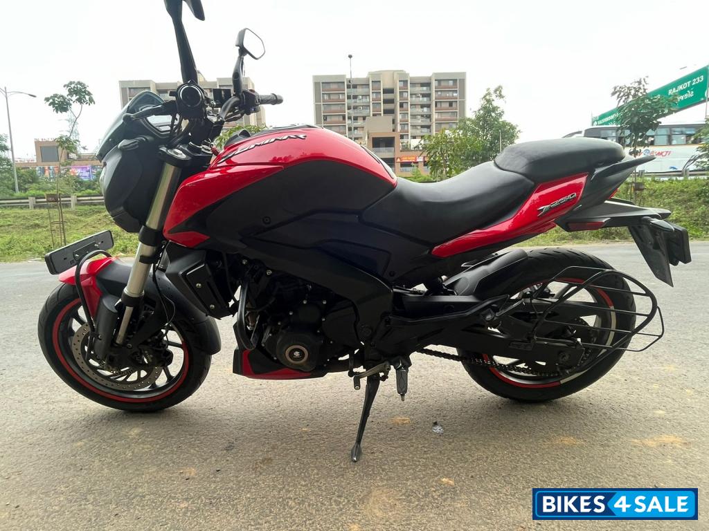 Canyon Red Bajaj Dominar 250