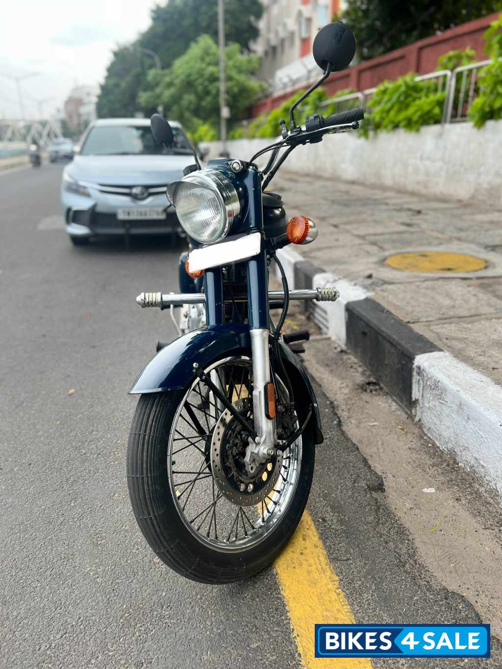 Blue Royal Enfield Bullet Standard 350