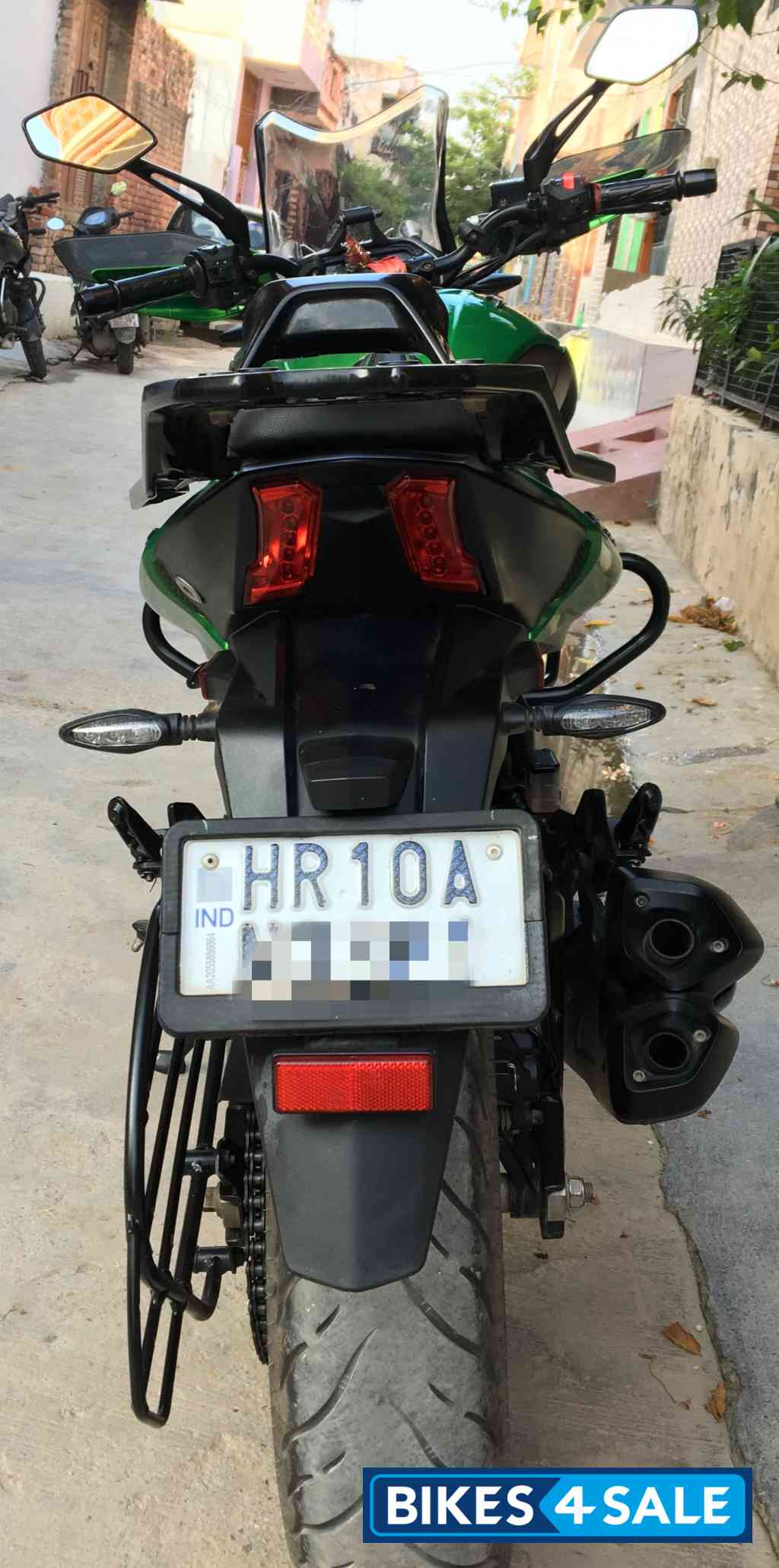 Green Bajaj Dominar 400 ABS BS6