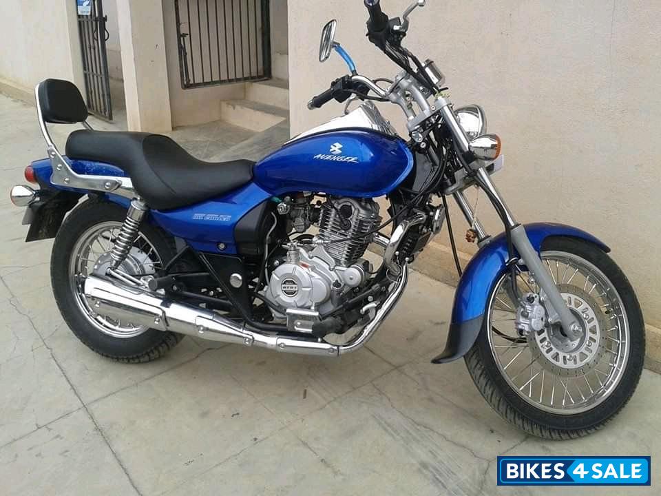 Bajaj Avenger 220 DTS-i