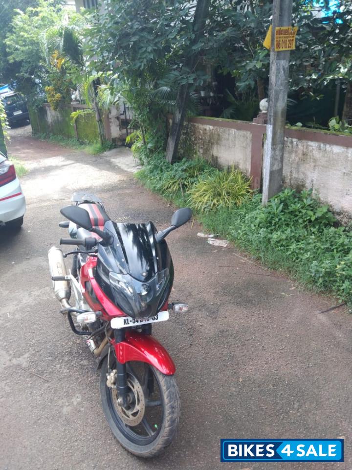 Bajaj Pulsar 220F