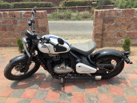 Moonstone White Jawa 42 Bobber Dual Channel ABS