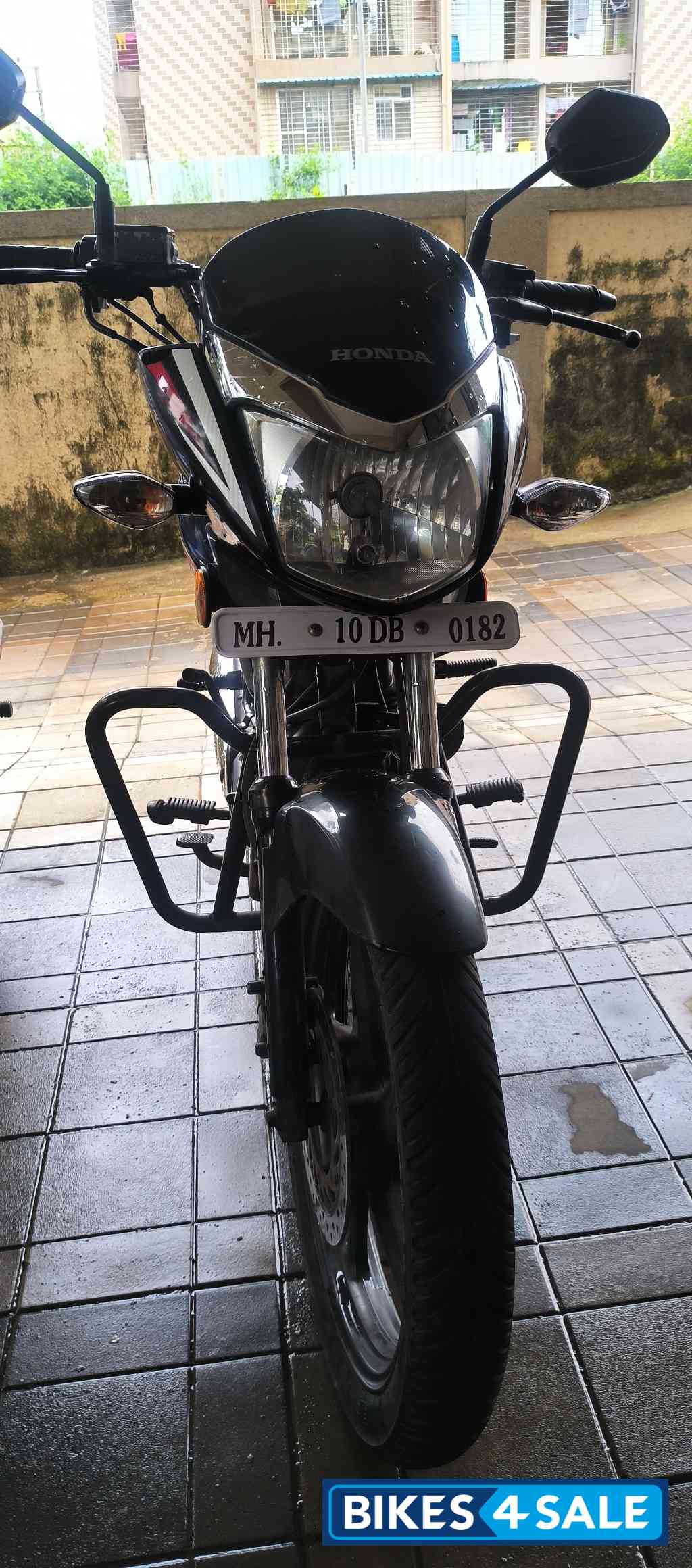 Black Honda Shine 125 Disc