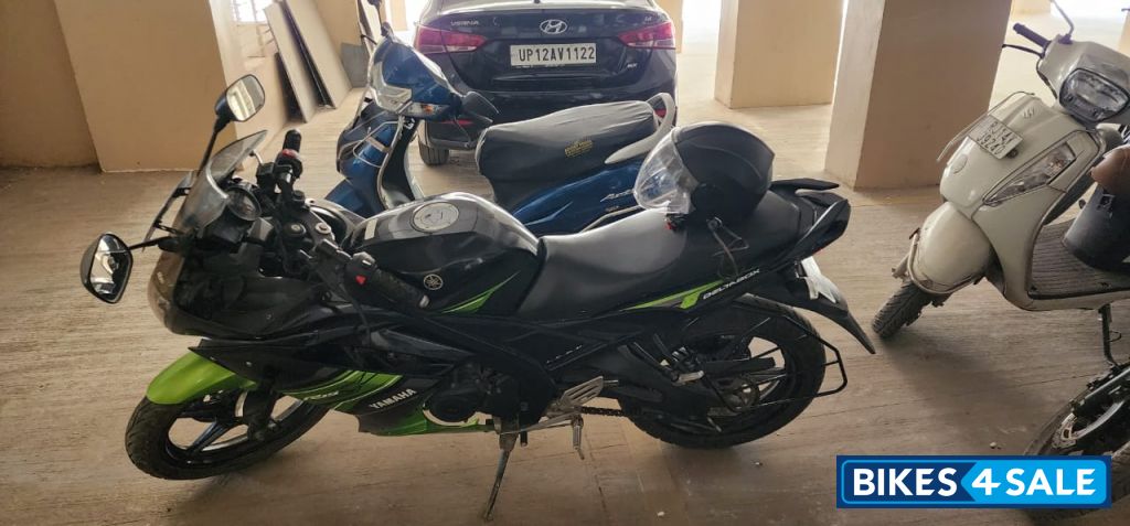 Yamaha YZF R15 S