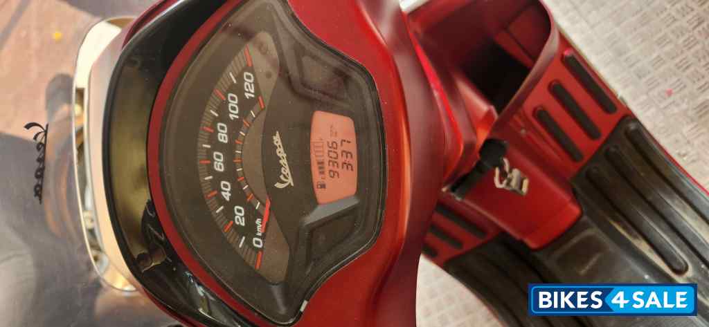 Matt Red Vespa SXL 150