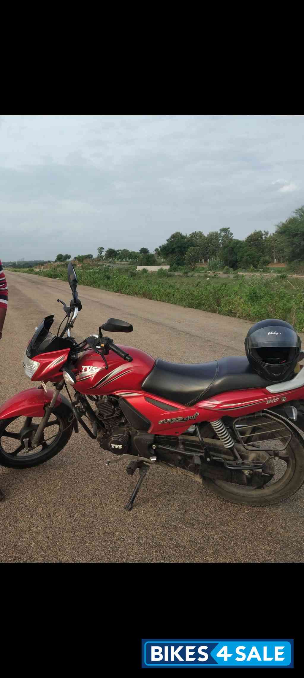 Red TVS Star City Plus BS VI