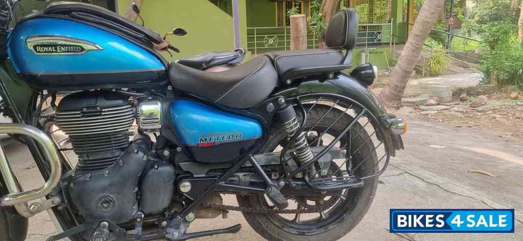 Supernova Blue Royal Enfield Meteor 350 Supernova