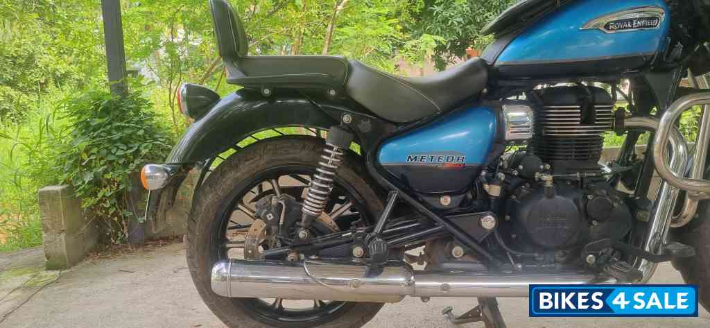 Supernova Blue Royal Enfield Meteor 350 Supernova