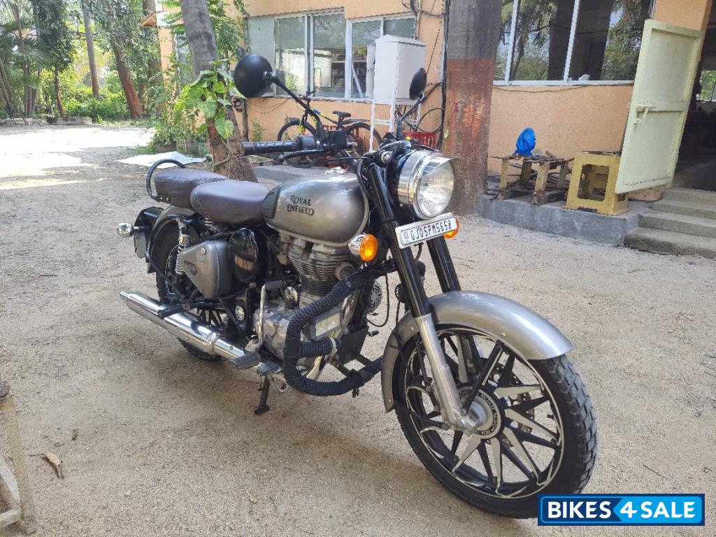 Royal Enfield Classic 350