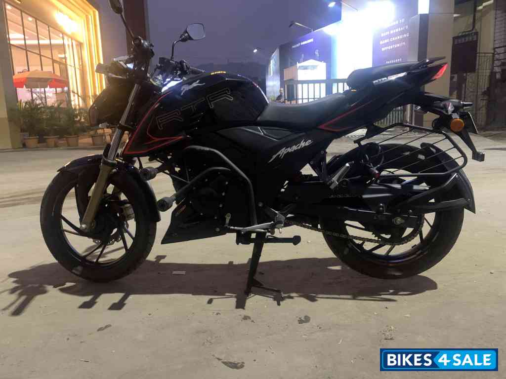 TVS Apache RTR 200 4V