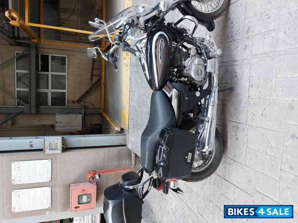 Bajaj Avenger Street 220 BS6