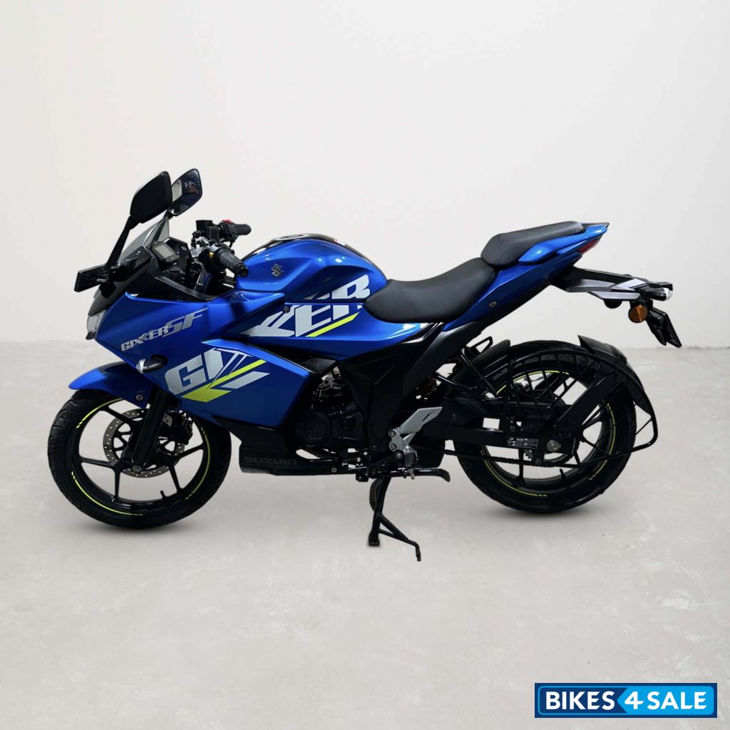 Suzuki Gixxer SF