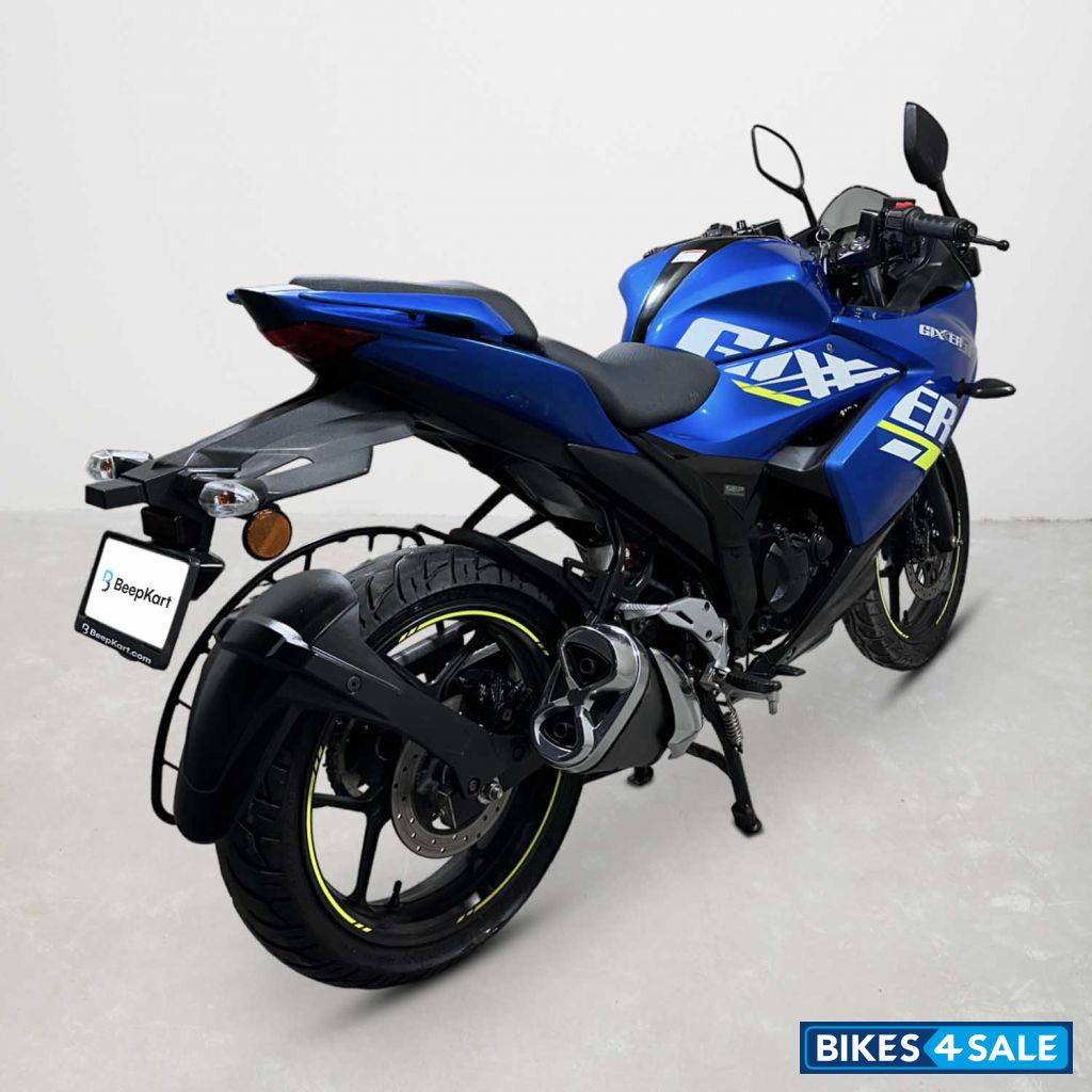 Suzuki Gixxer SF