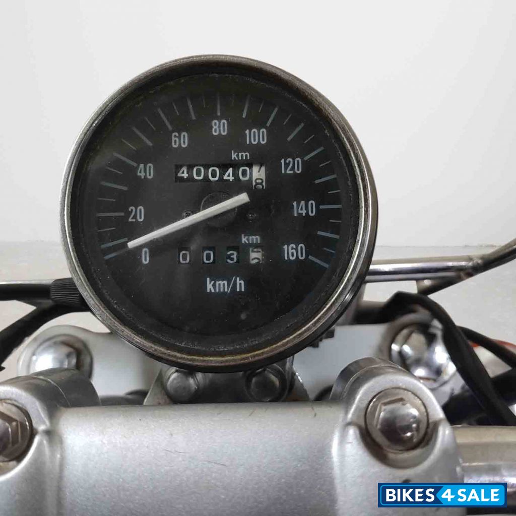 Bajaj Avenger 180 DTS-i
