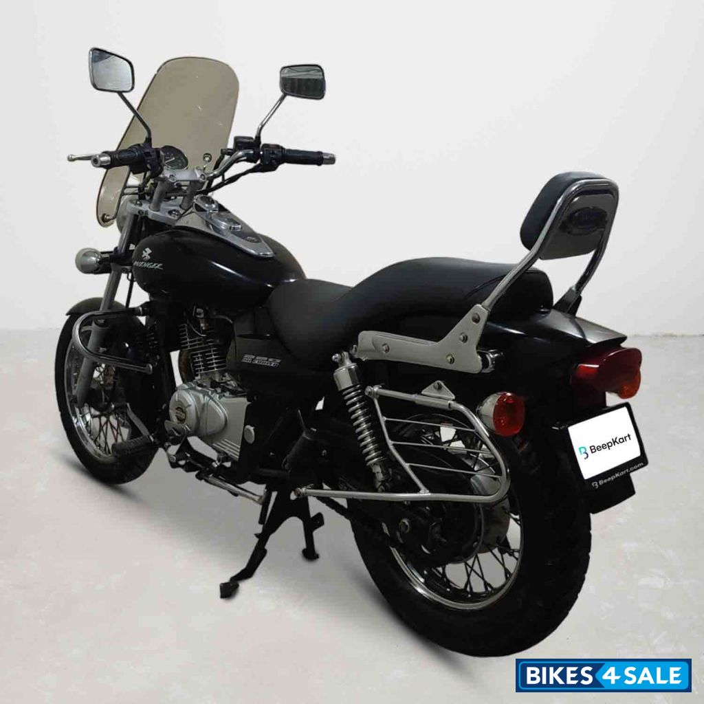 Bajaj Avenger 180 DTS-i