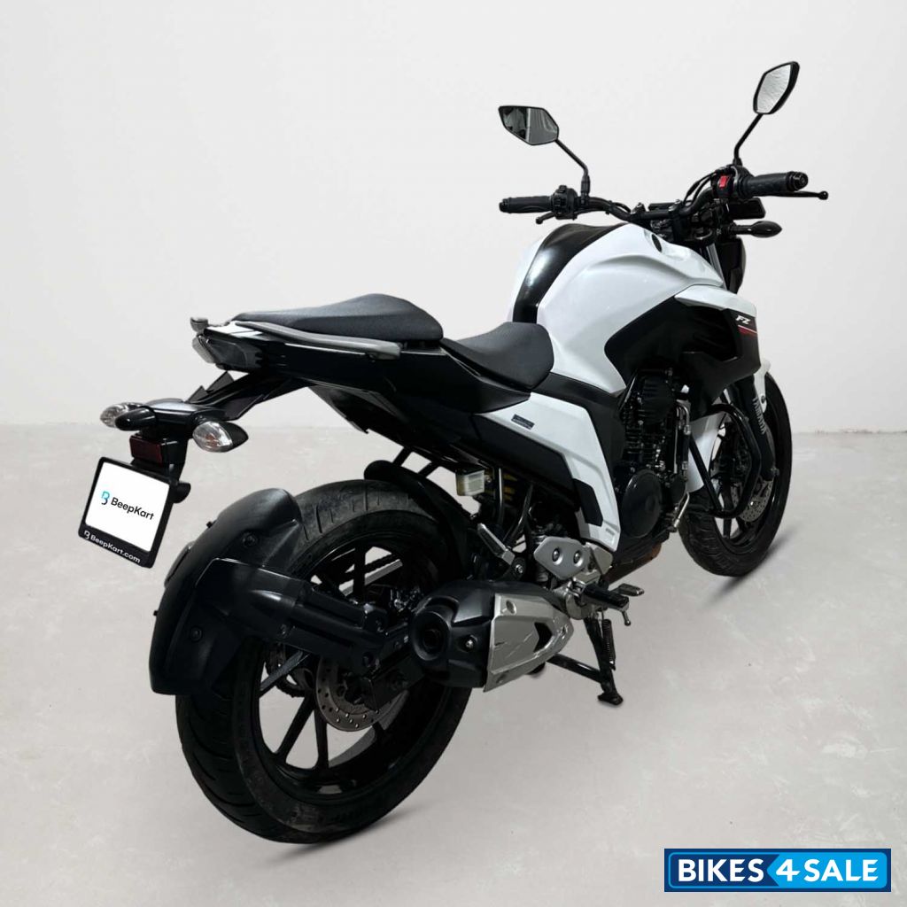 Yamaha FZ25