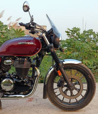 Red Honda 2023 CB350 Hness DLX Pro Chrome