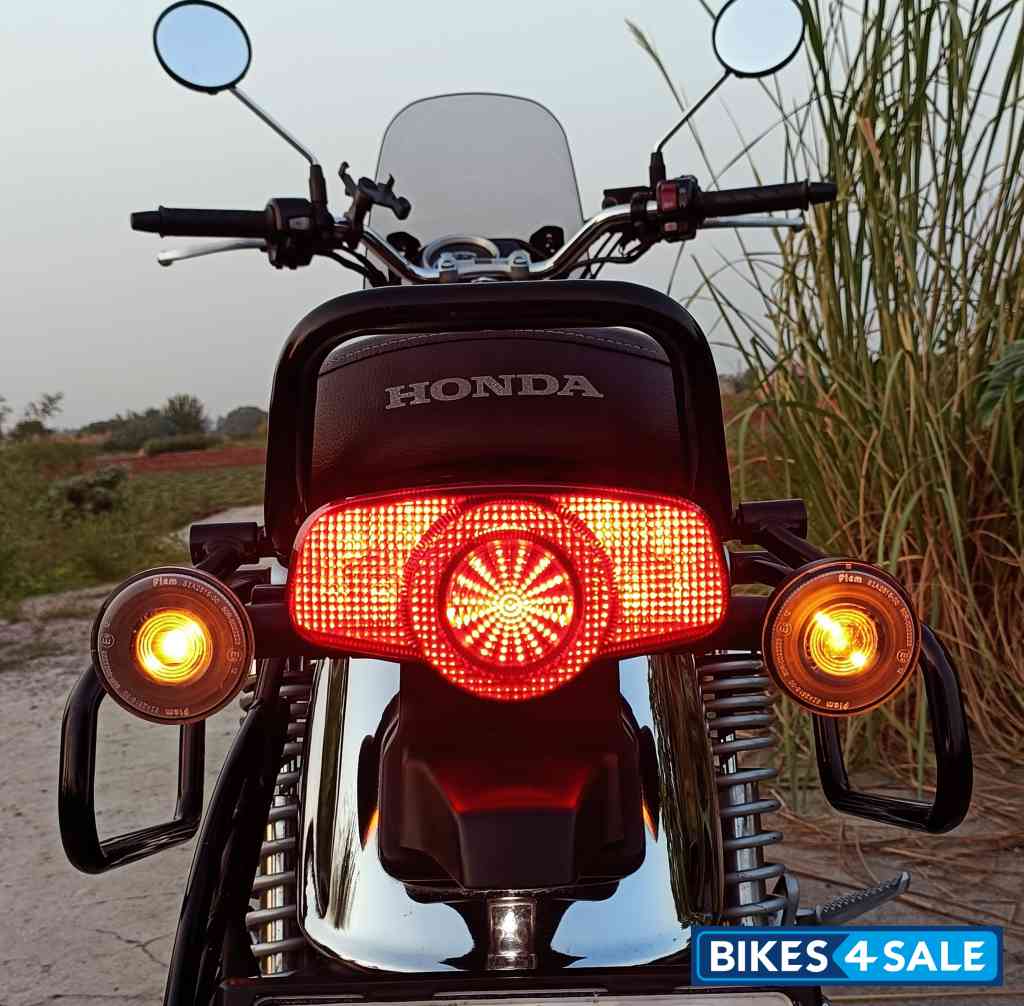 Red Honda 2023 CB350 Hness DLX Pro Chrome