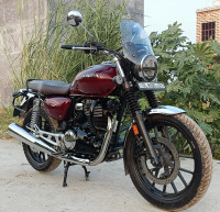 Red Honda 2023 CB350 Hness DLX Pro Chrome