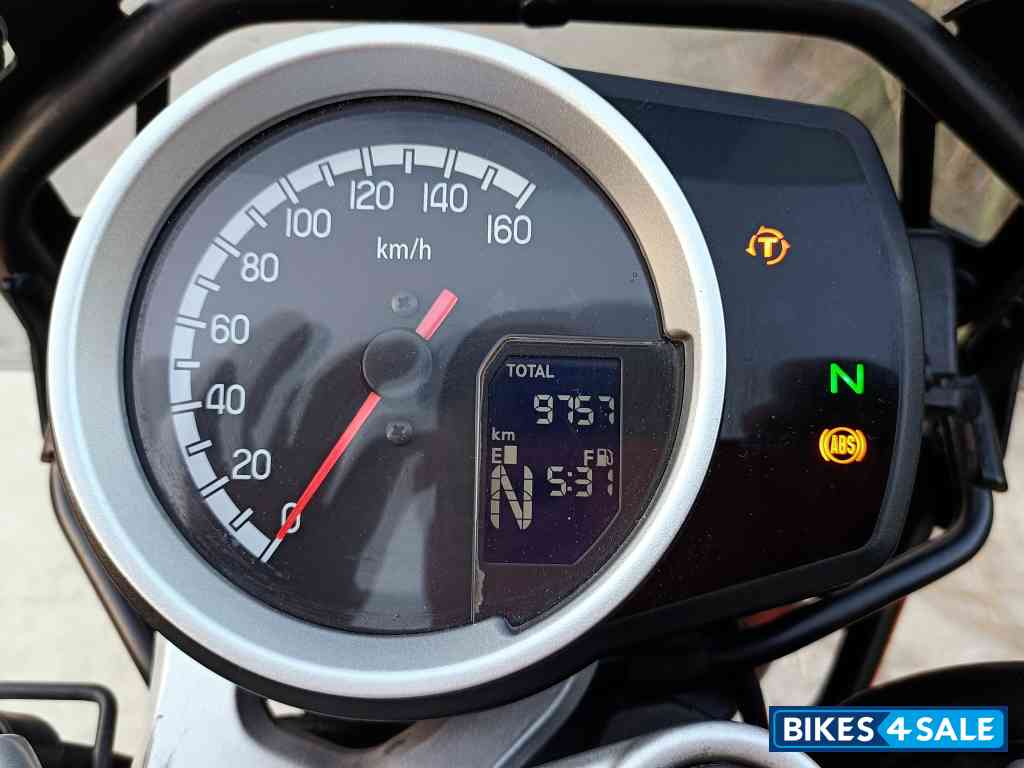 Red Honda 2023 CB350 Hness DLX Pro Chrome