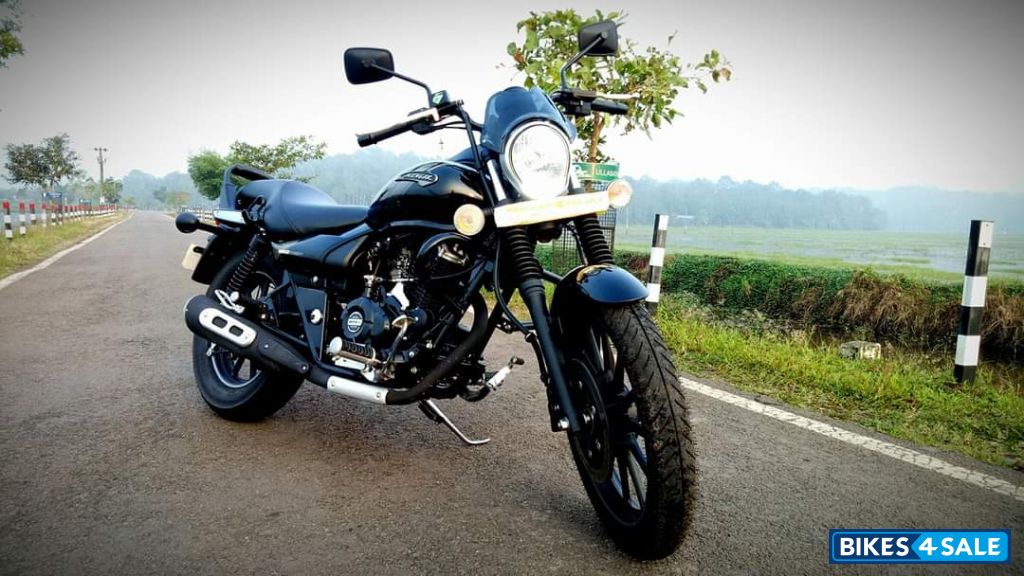Bajaj Avenger Street 180