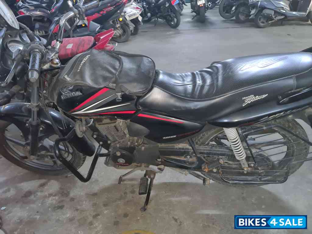 Black Honda Shine 125 Drum