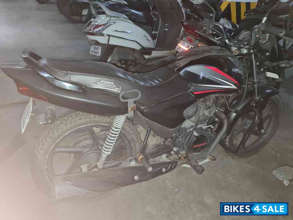 Black Honda Shine 125 Drum