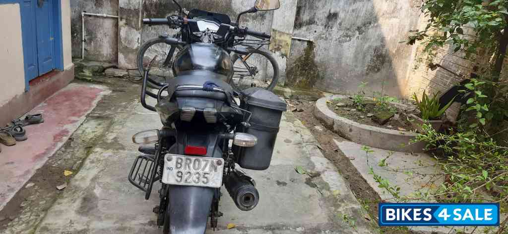 Black Bajaj Pulsar 150