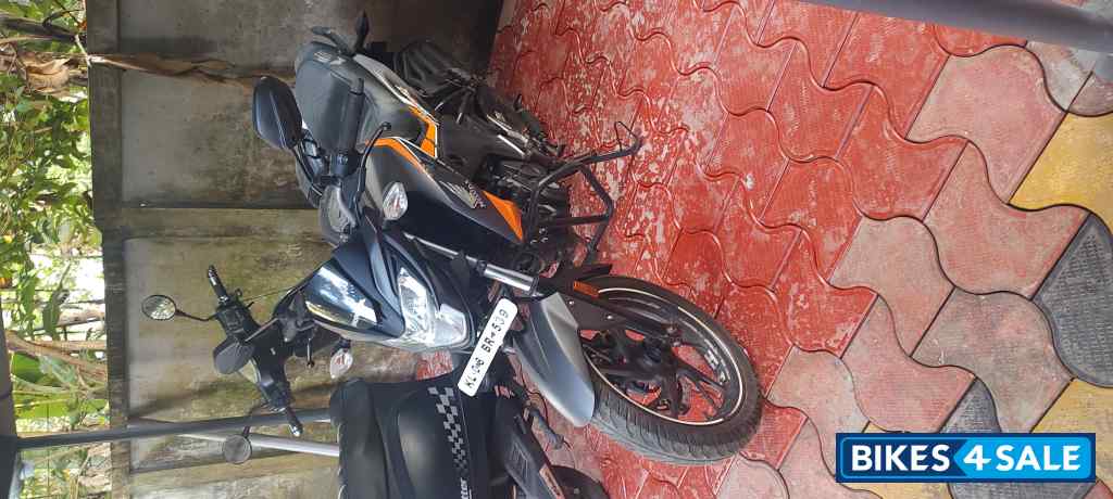 Honda CB Hornet 160R ABS