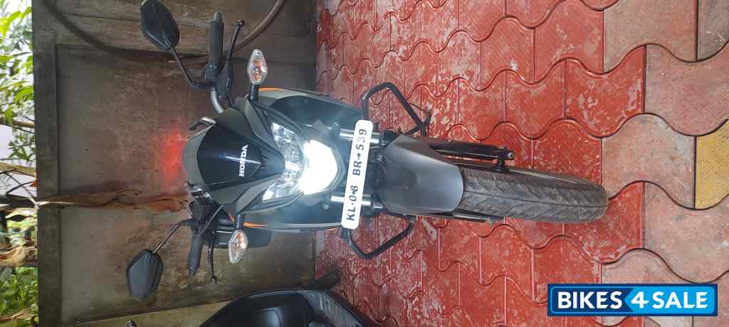 Honda CB Hornet 160R ABS