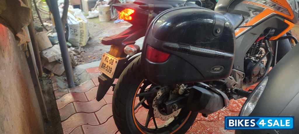 Honda CB Hornet 160R ABS