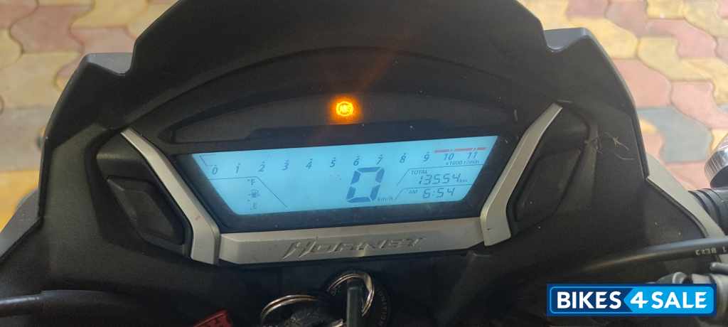 Honda CB Hornet 160R ABS