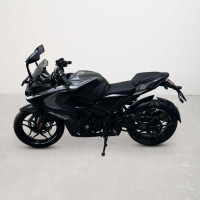 Bajaj Pulsar RS 200