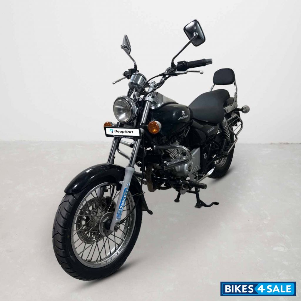 Bajaj Avenger 180 DTS-i